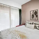 T2 Moderne Avec Piscine, Terrasse Et Parking Privé Appartamento *