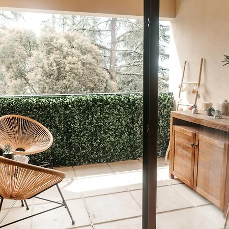 Moderne Avec Piscine, Garage Prive Et Terrasse Sud * Uzes