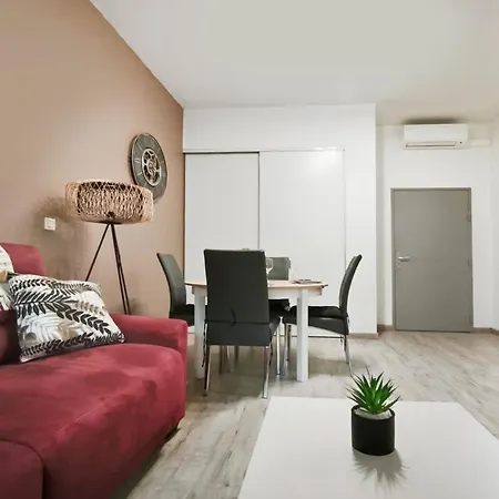 Apartamento T2 Moderne Avec Piscine, Terrasse Et Parking Privé