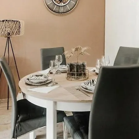 T2 Moderne Avec Piscine, Terrasse Et Parking Prive * 위제