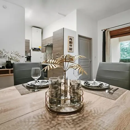 T2 Moderne Avec Piscine, Terrasse Et Parking Privé Apartamento *