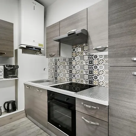 T2 Moderne Avec Piscine, Terrasse Et Parking Privé Apartamento
