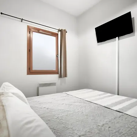 Apartamento T2 Moderne Avec Piscine, Terrasse Et Parking Privé