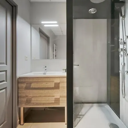 T2 Moderne Avec Piscine, Terrasse Et Parking Prive Apartment Uzès